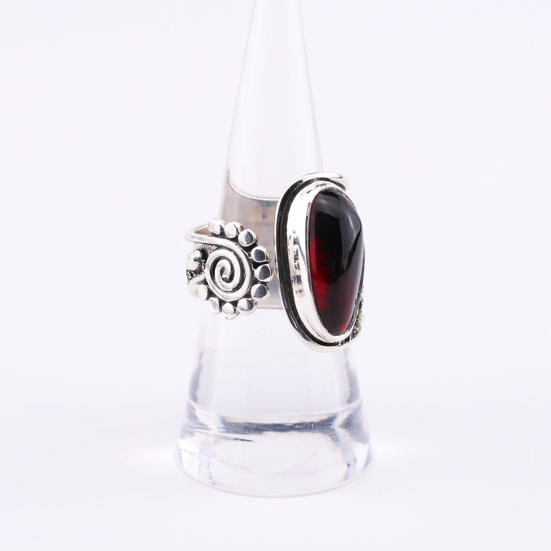 Amber and silver ring - Oberin