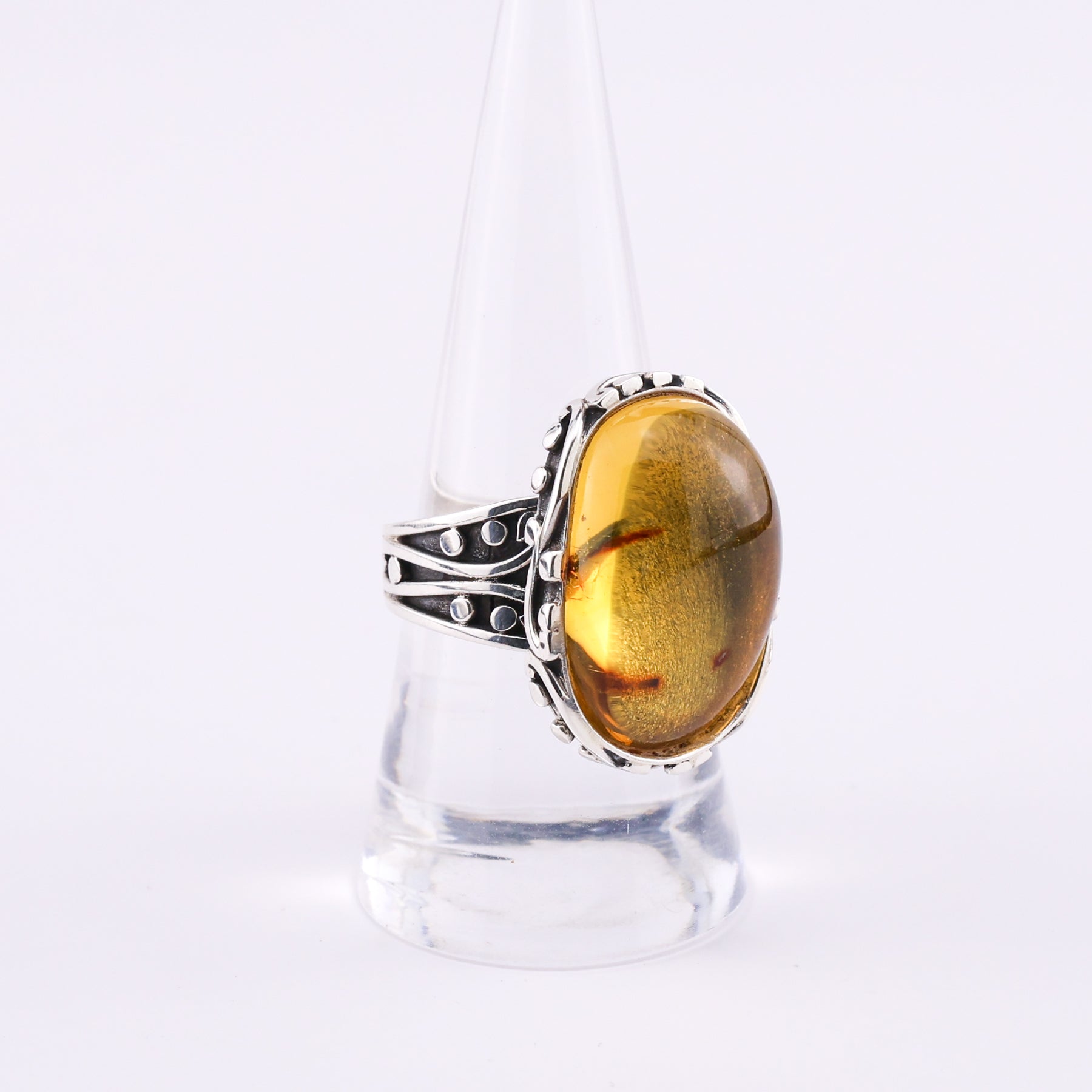 Amber and silver ring - Kal