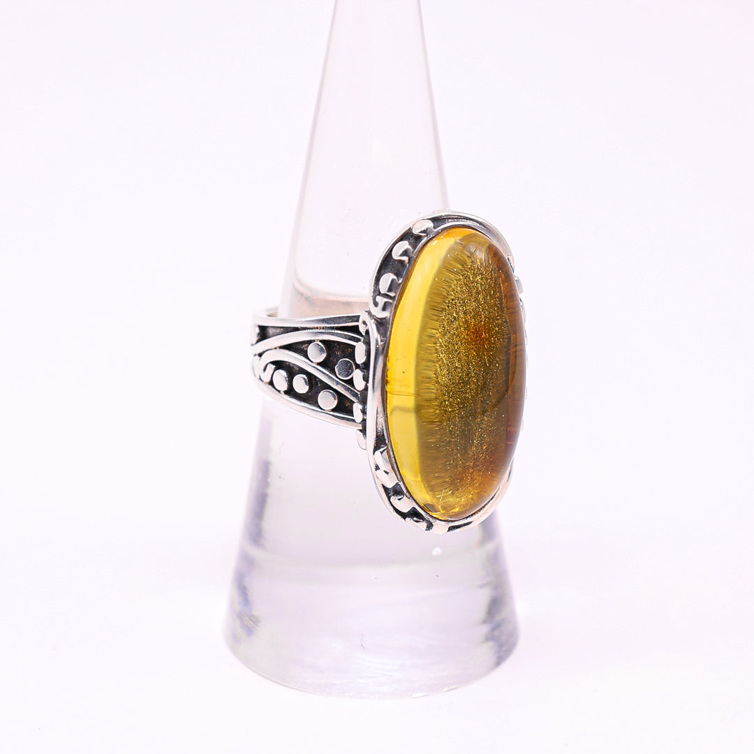 Amber and silver ring - Lianna