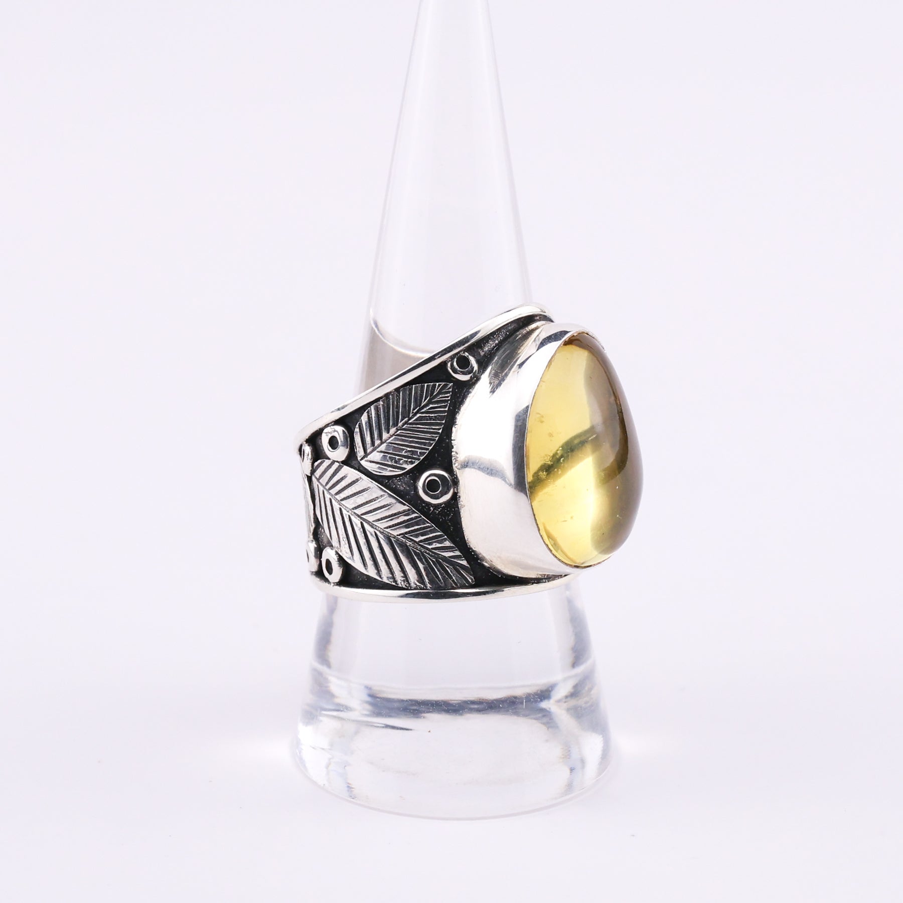 Amber and silver ring - Missan