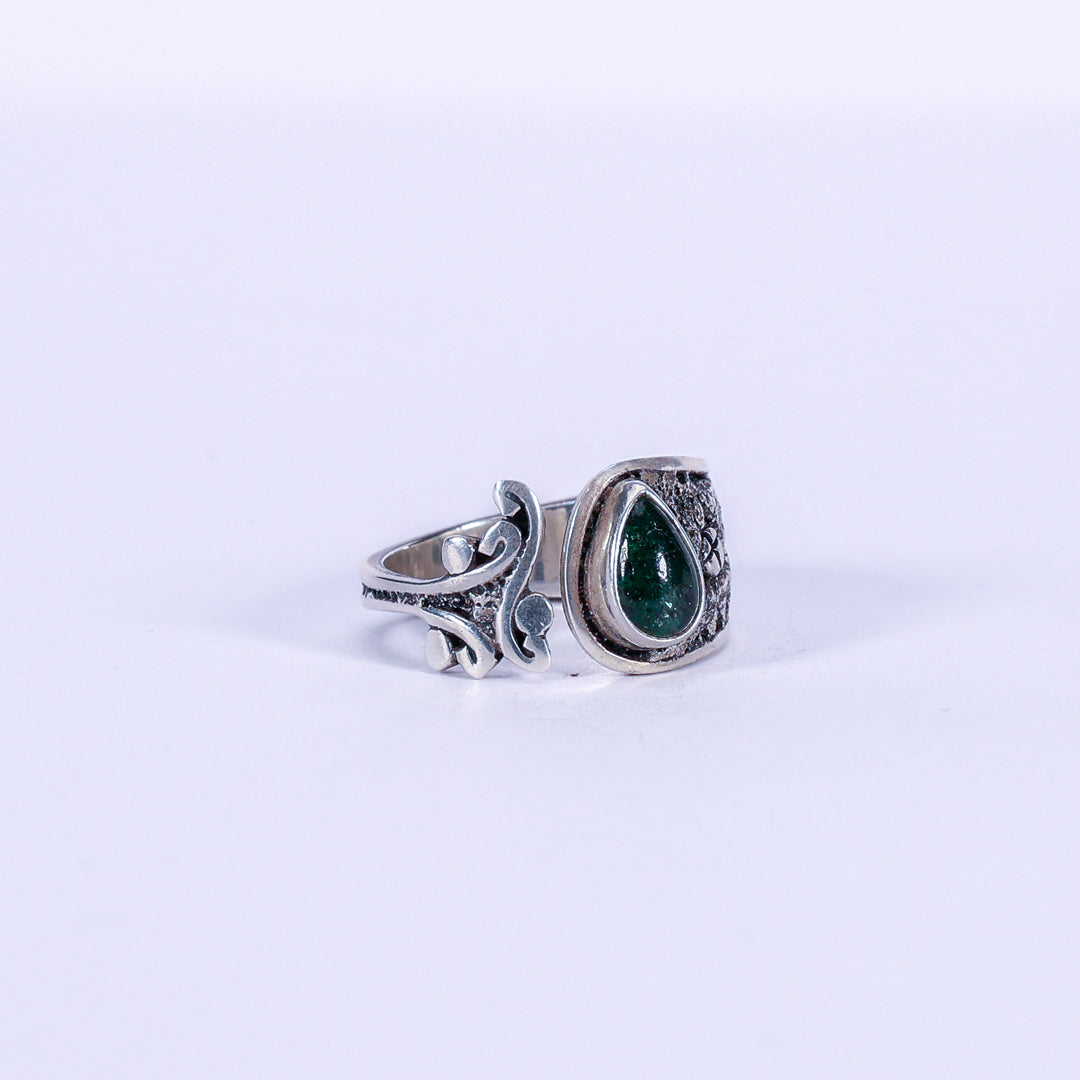 Emerald and silver ring - Chouchous