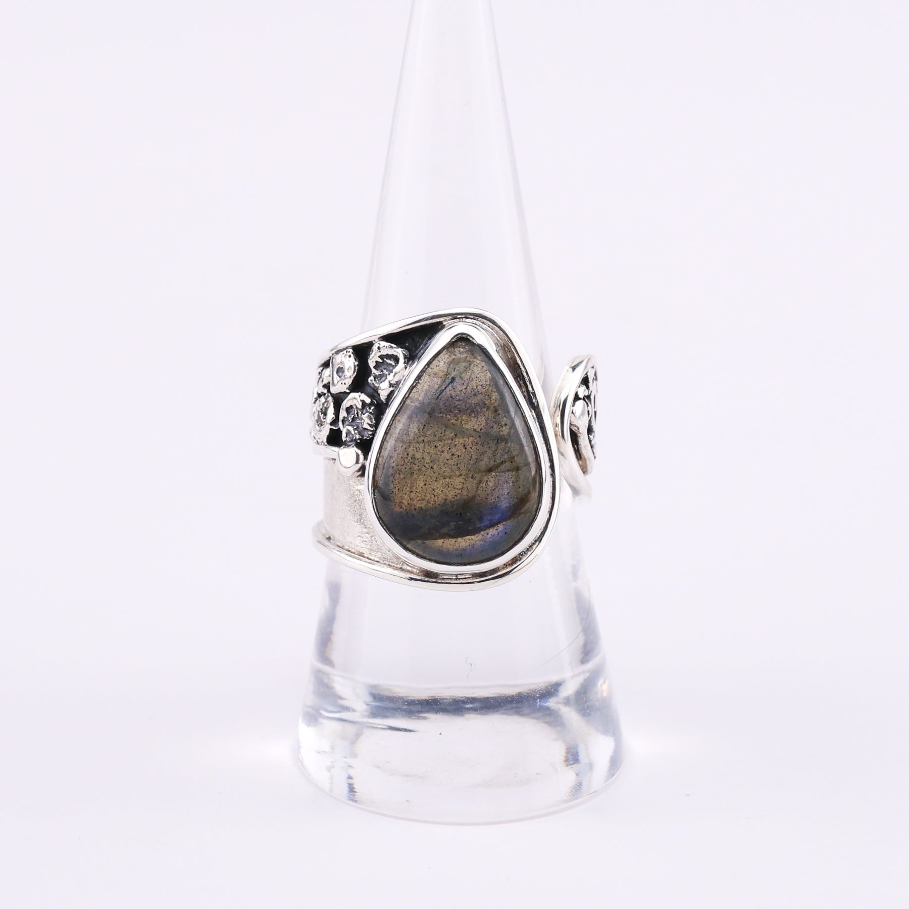 Labradorite and silver ring - Theo