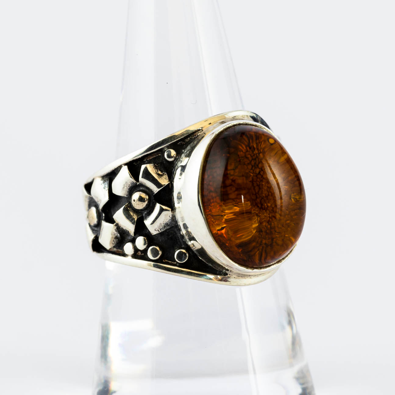 Red amber ring - Ch´aaj